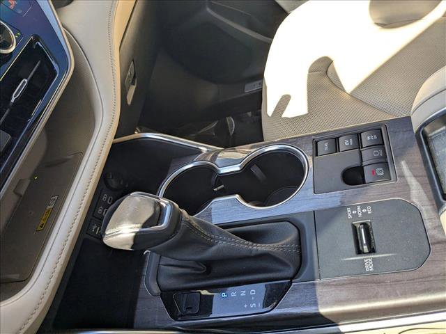 Used 2023 Toyota Highlander Limited image 15