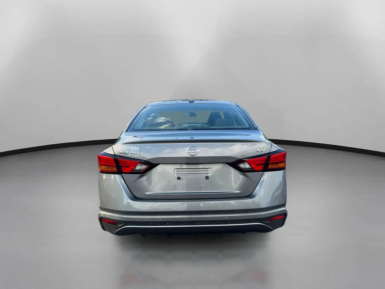 Used 2022 Nissan Altima 2.5 SV FWD image 11