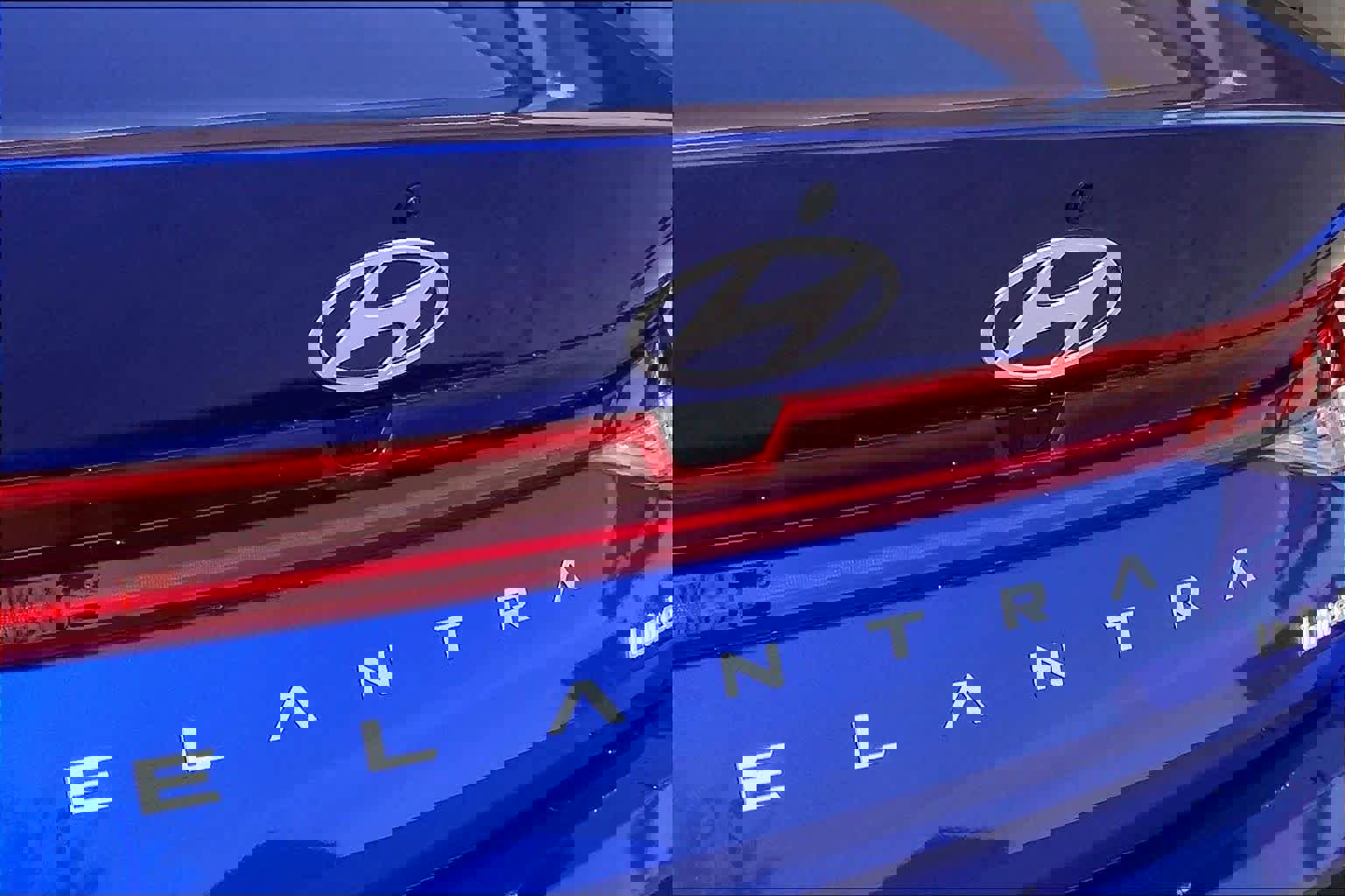 Used 2026 Hyundai Elantra Limited image 33