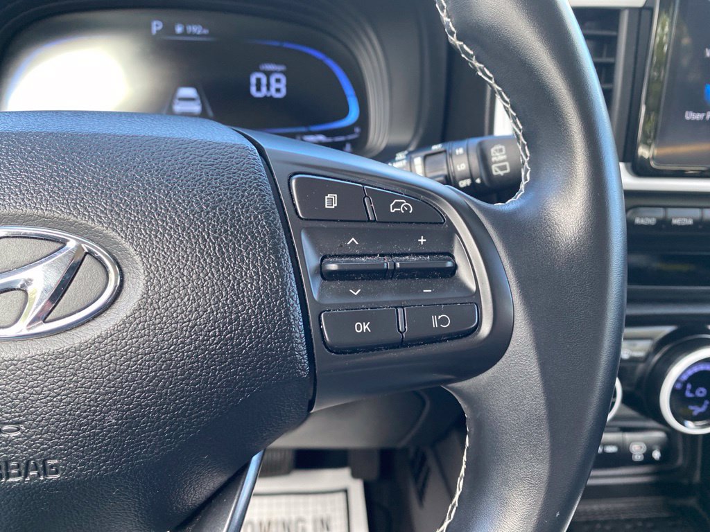 Certified 2024 Hyundai Venue Limited FWD image 20
