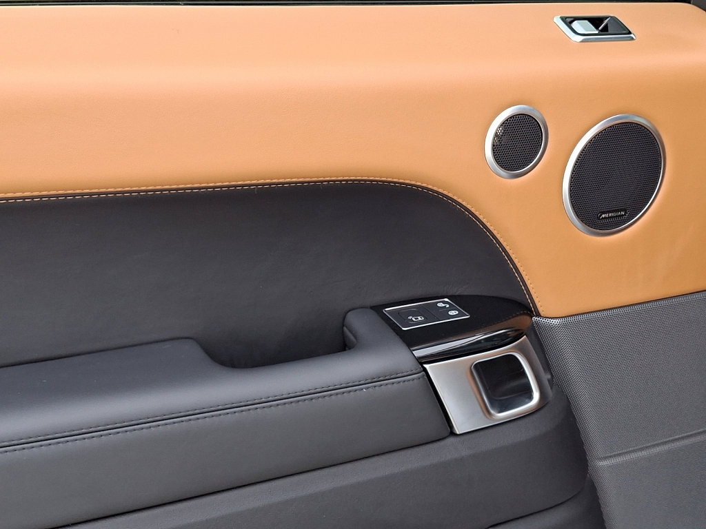 Used 2018 Land Rover Range Rover Sport Autobiography image 18