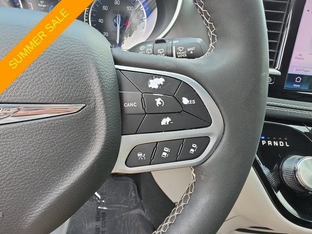 Certified 2023 Chrysler Pacifica Touring-L FWD image 24