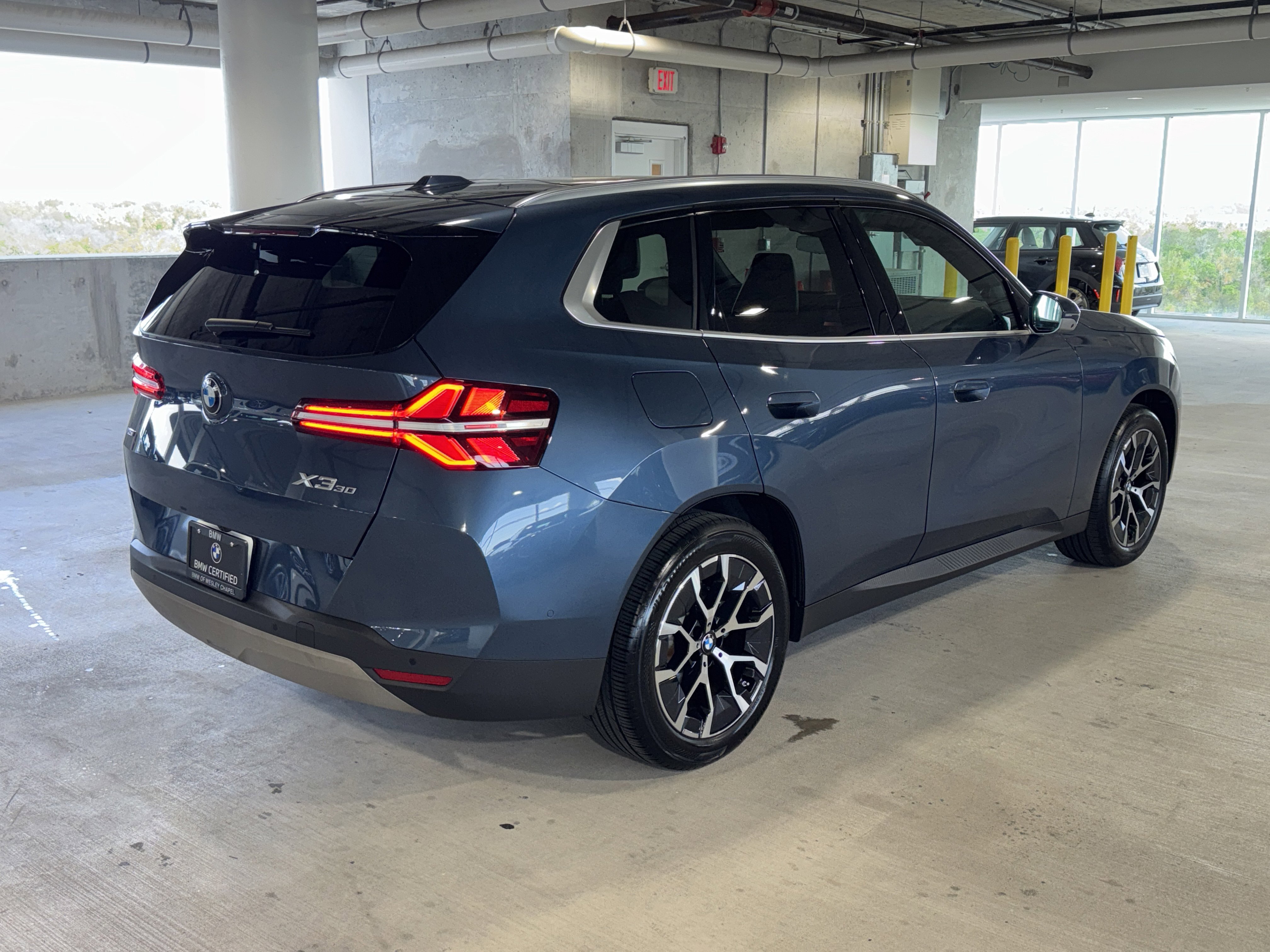 Certified 2025 BMW X3 xDrive30i w/ Premium Package image 8