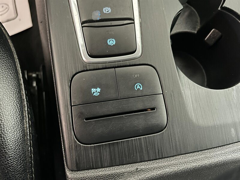 Used 2021 Ford Escape SEL AWD/4WD image 16