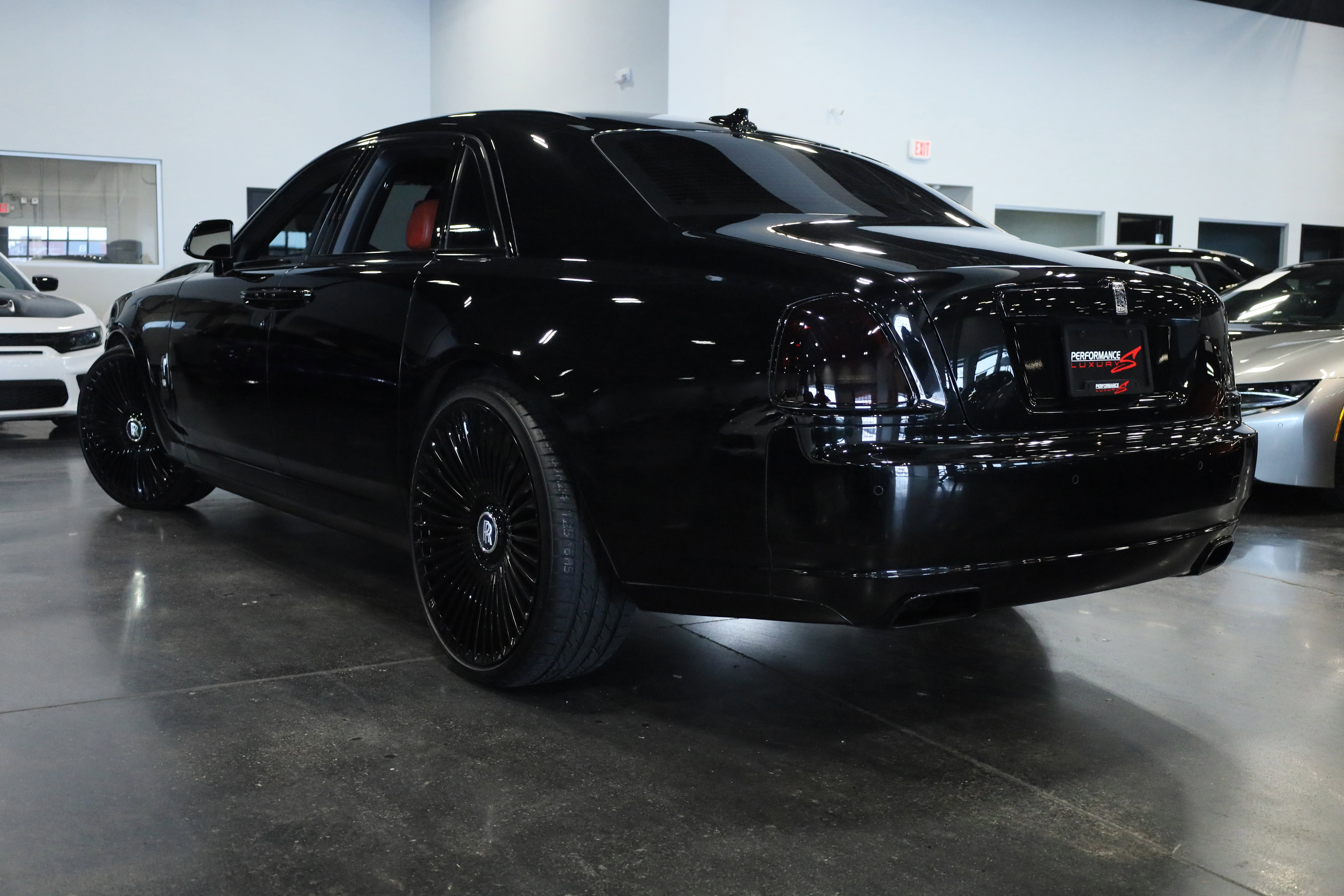 Used 2017 Rolls-Royce Ghost image 4