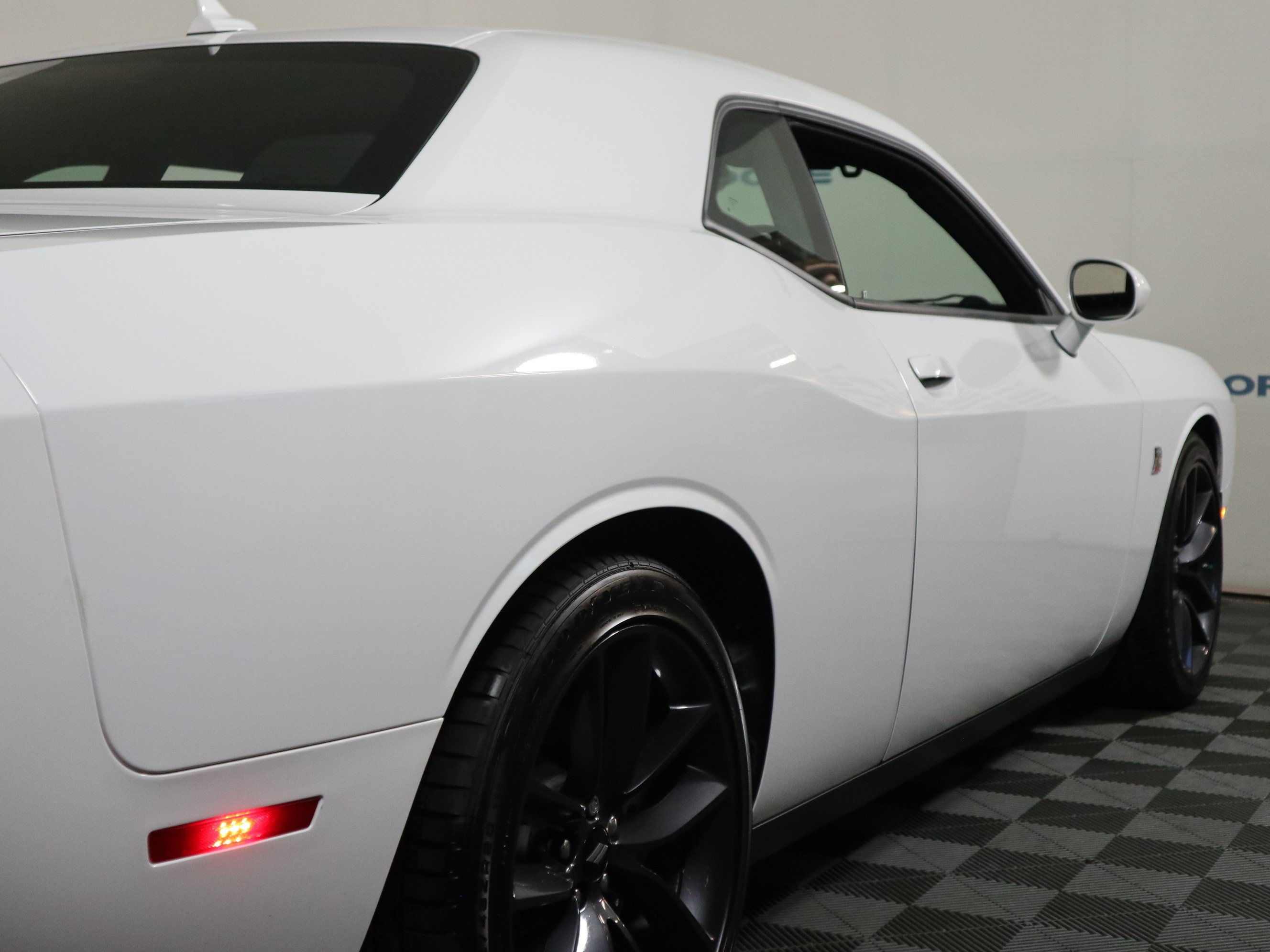 Used 2019 Dodge Challenger R/T Scat Pack RWD image 5