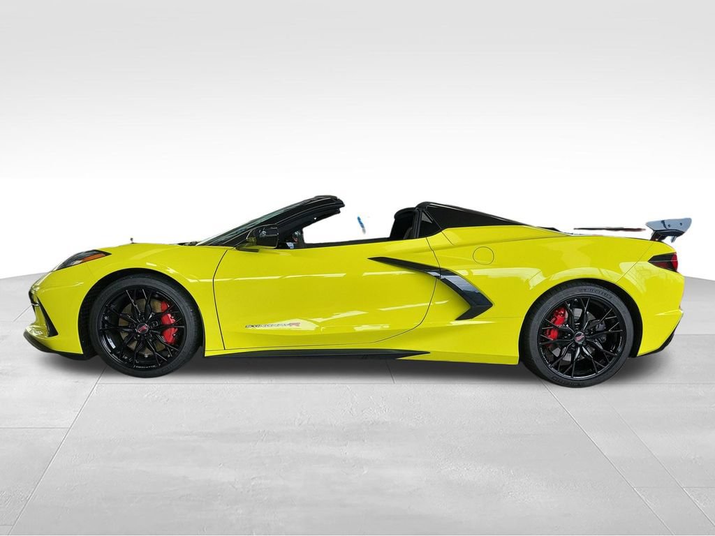Used 2023 Chevrolet Corvette Stingray Premium Conv w/ Z51 Performance Package RWD image 4