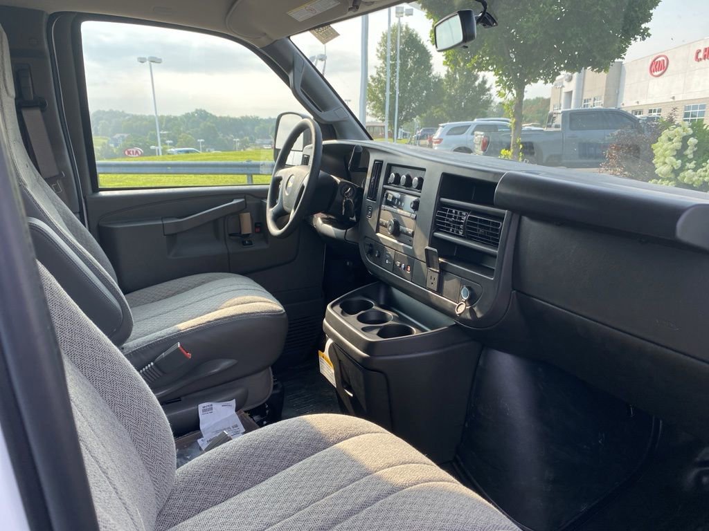New 2025 Chevrolet Express 3500 w/ Driver Convenience Package RWD image 10