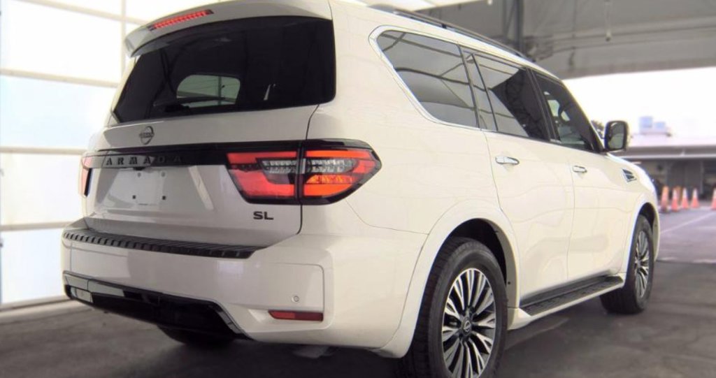 Used 2023 Nissan Armada SL w/ Midnight Edition Package RWD image 2