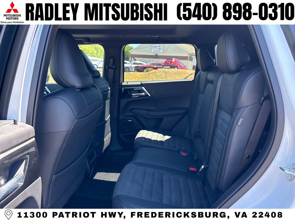 New 2026 Mitsubishi Outlander AWD image 12