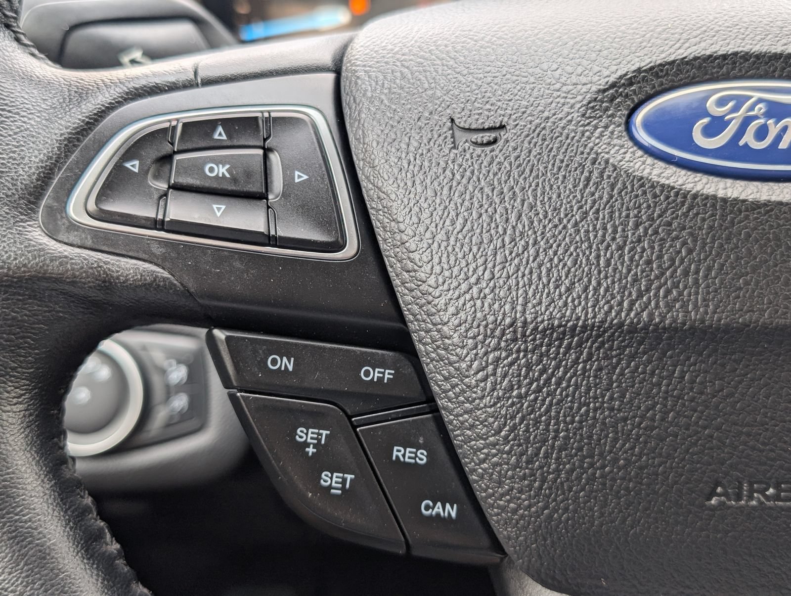 Used 2019 Ford Escape SEL FWD image 22