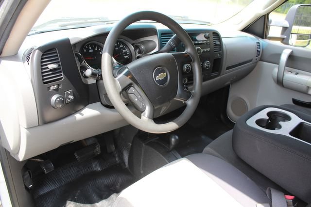 Used 2007 Chevrolet Silverado 2500 W/T AWD/4WD image 18