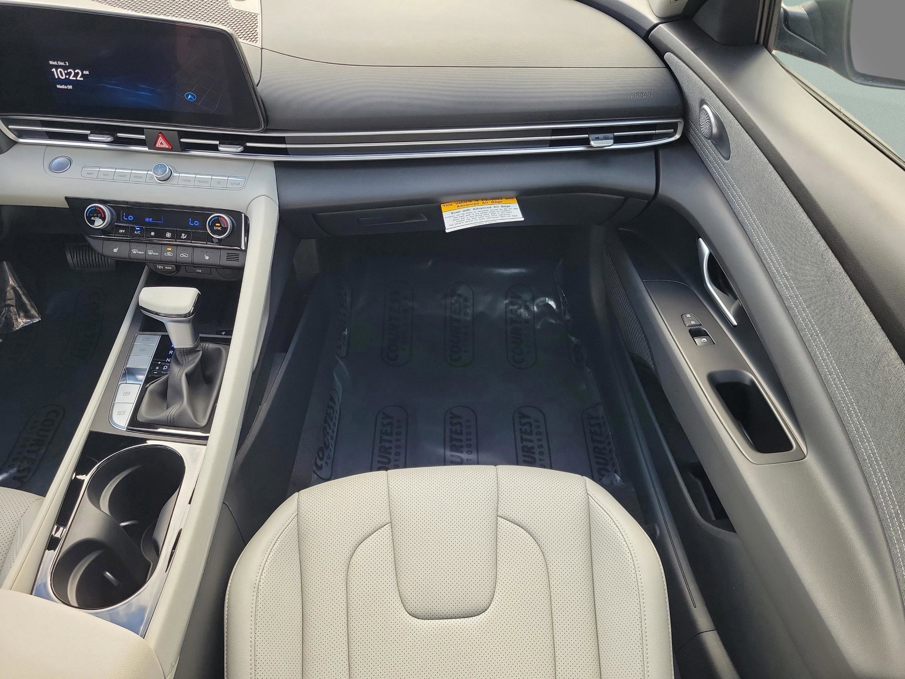 New 2026 Hyundai Elantra Limited image 35