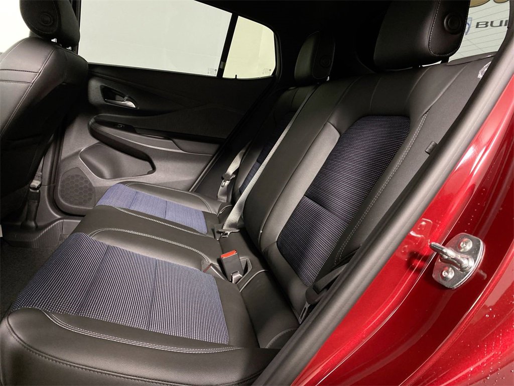 Used 2025 Buick Envista Preferred w/ Convenience I Package image 21