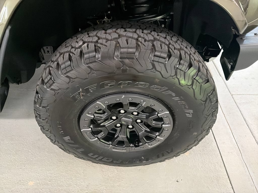 New 2026 Ford Bronco Raptor w/ Interior Carbon Fiber Pack AWD/4WD image 5