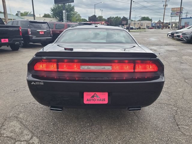 Used 2013 Dodge Challenger R/T RWD image 4