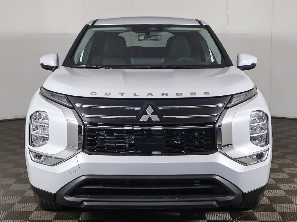 New 2026 Mitsubishi Outlander ES FWD image 11