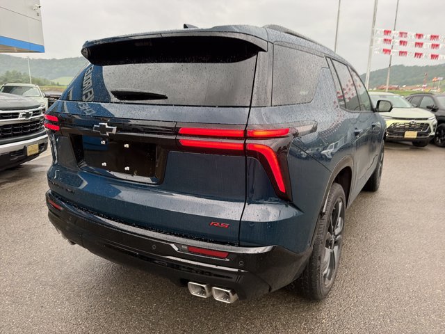 New 2027 Chevrolet Traverse RS w/ LPO, Floor Liner Package AWD/4WD image 5