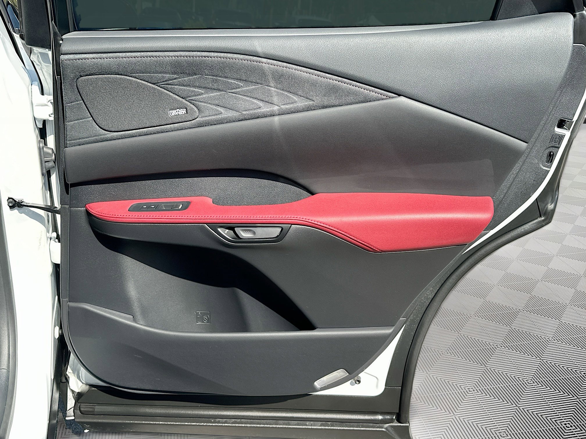 Used 2024 Lexus RX 500h F Sport image 32