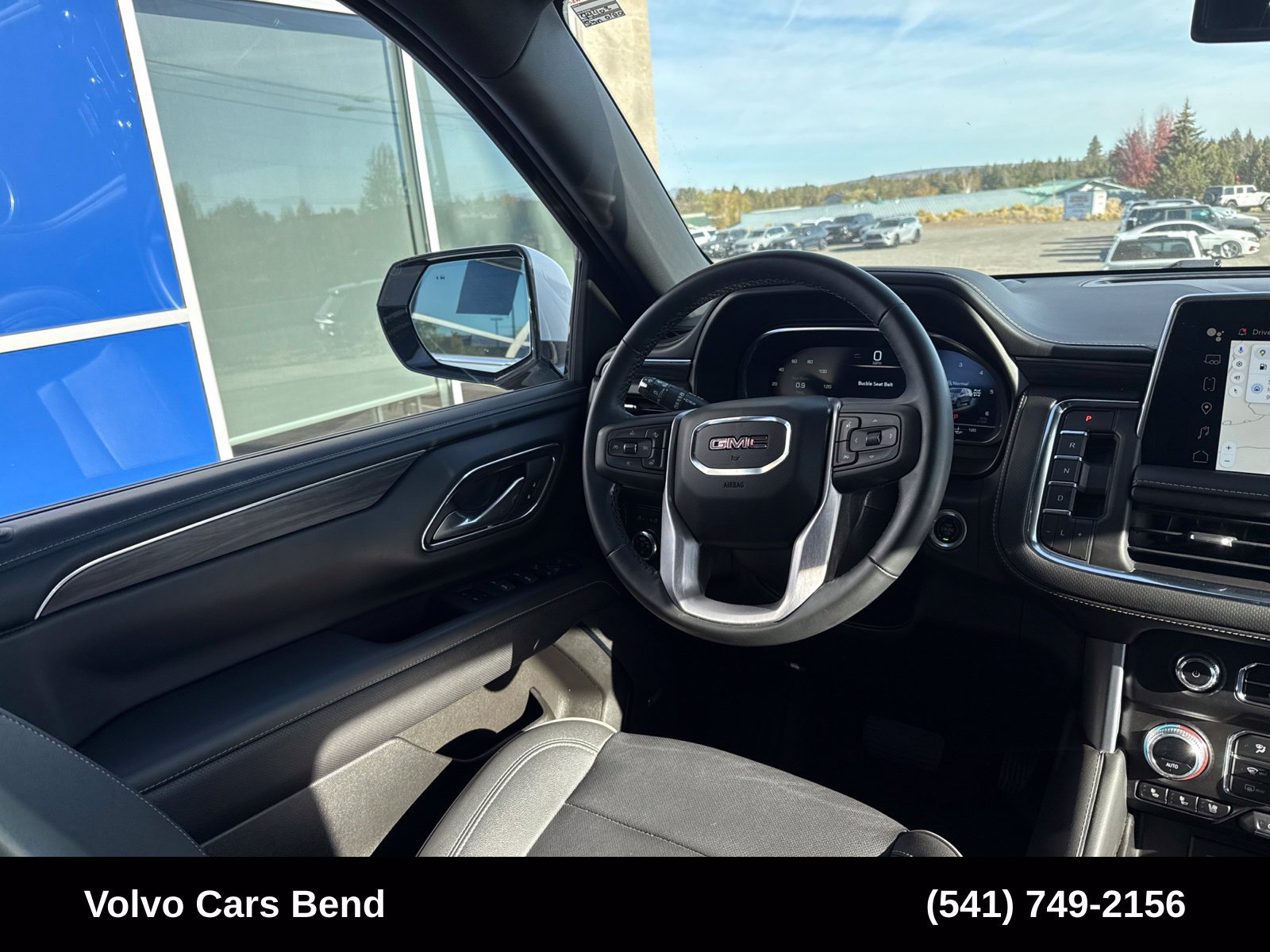 Used 2023 GMC Yukon SLT w/ SLT Premium Package AWD/4WD image 11