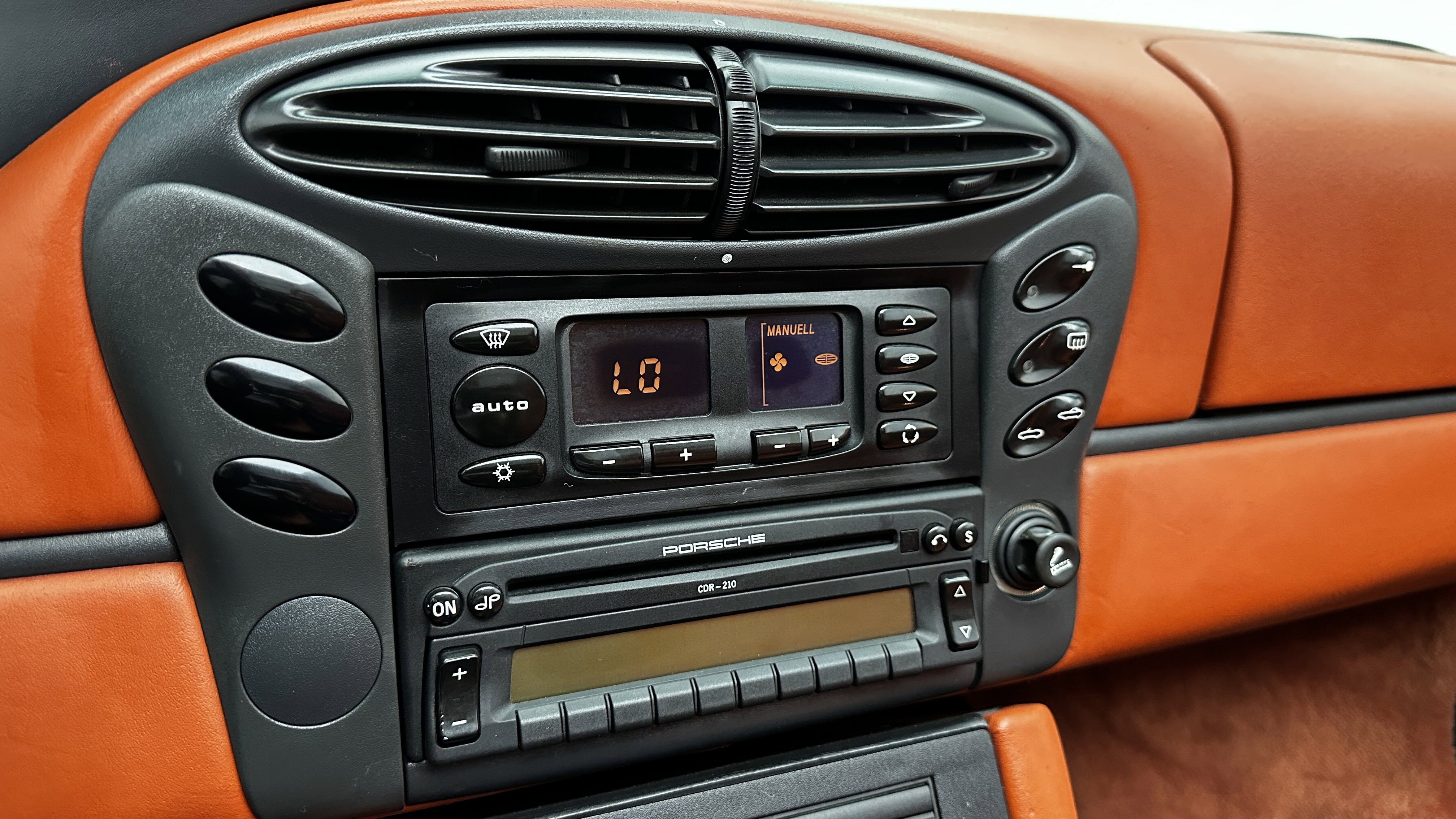 Used 1998 Porsche Boxster image 21