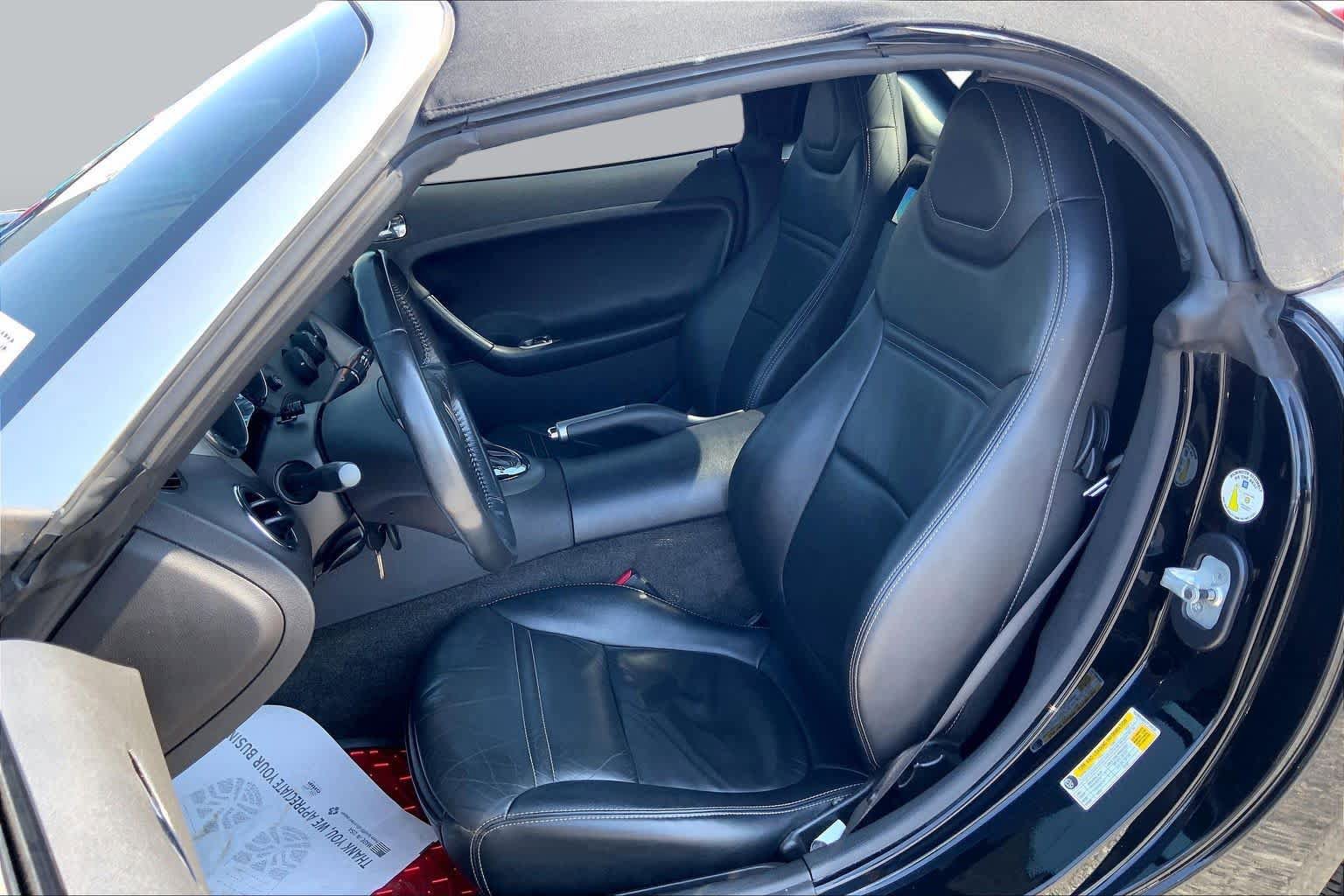 Used 2007 Pontiac Solstice Convertible w/ Premium Package RWD image 7
