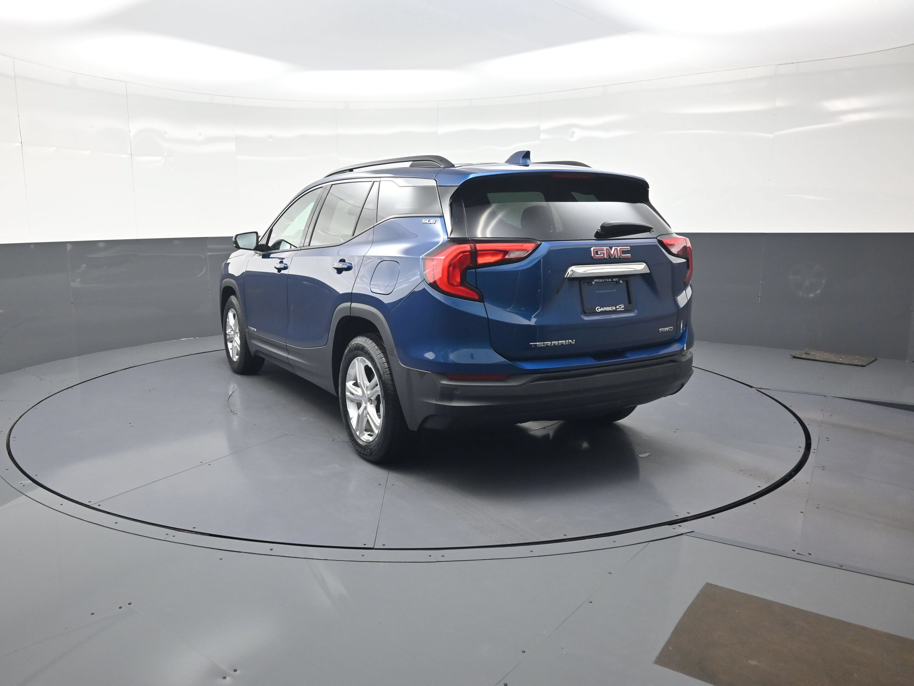 Used 2020 GMC Terrain SLE w/ Driver Convenience Package AWD/4WD image 5