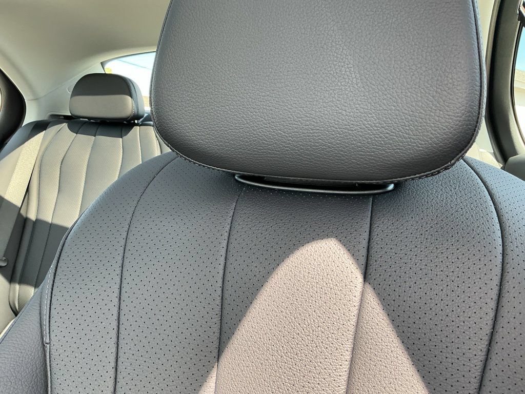 New 2027 Mercedes-Benz E 350 4MATIC Sedan image 13