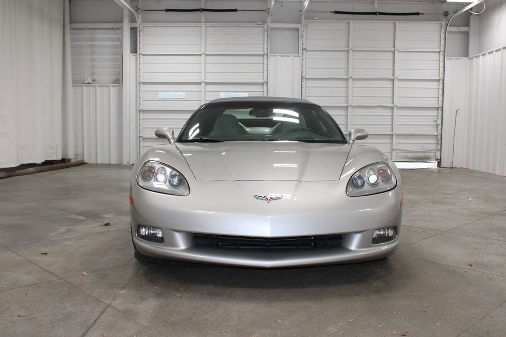 Used 2006 Chevrolet Corvette Convertible w/ Preferred Equipment Group RWD image 3