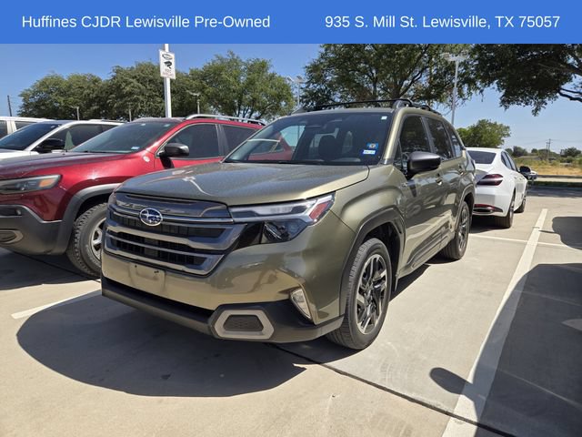 Used 2025 Subaru Forester Limited AWD/4WD image 3