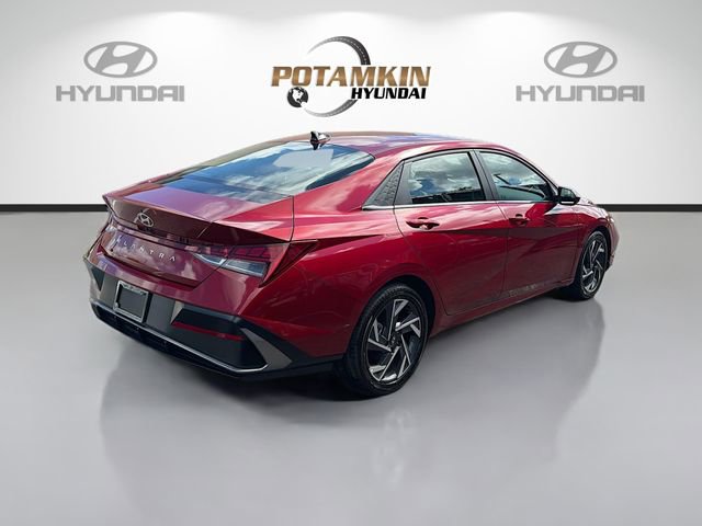 Certified 2025 Hyundai Elantra SEL FWD image 5