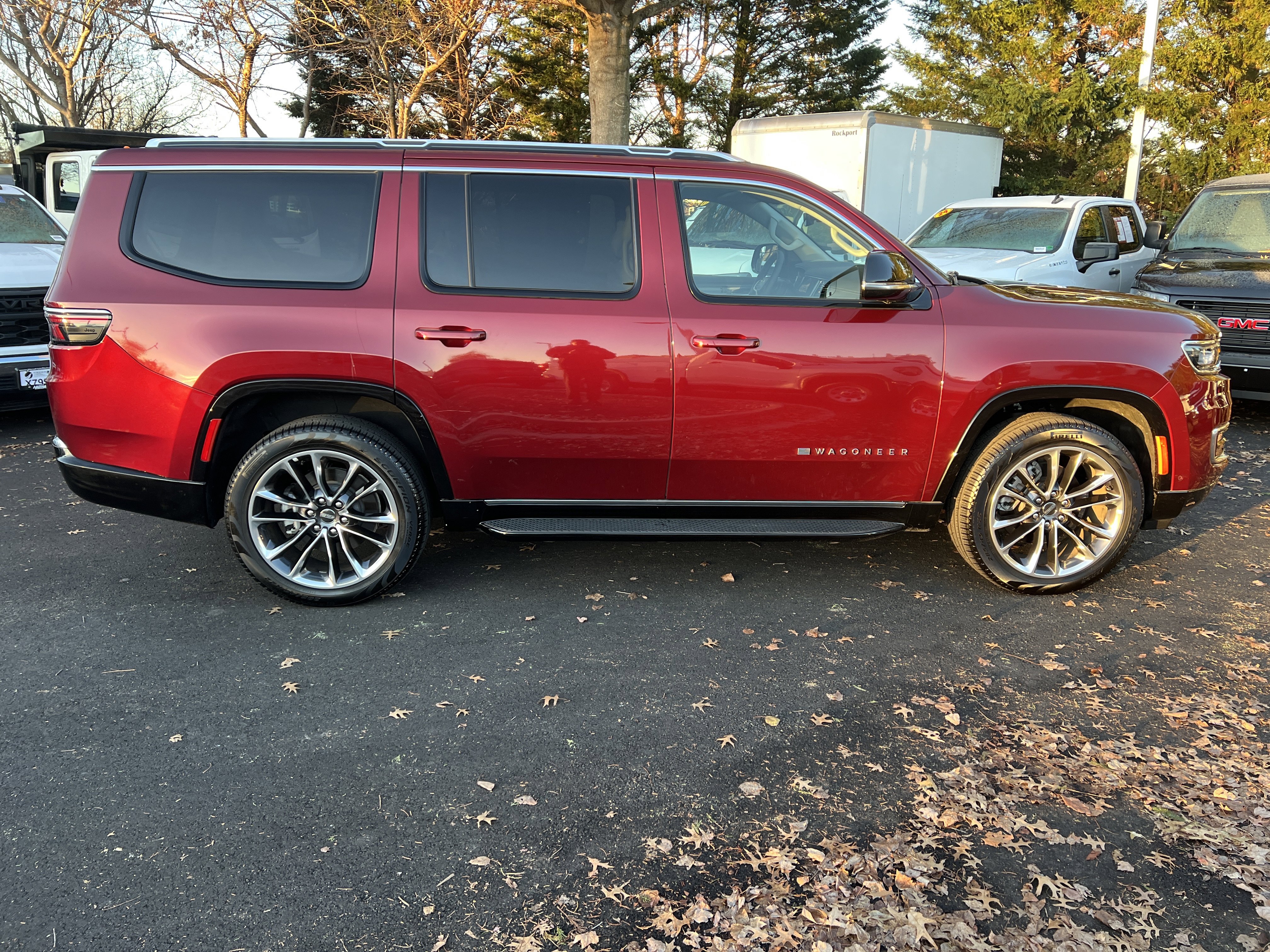 Used 2024 Jeep Wagoneer Series II w/ Premium Group I image 12