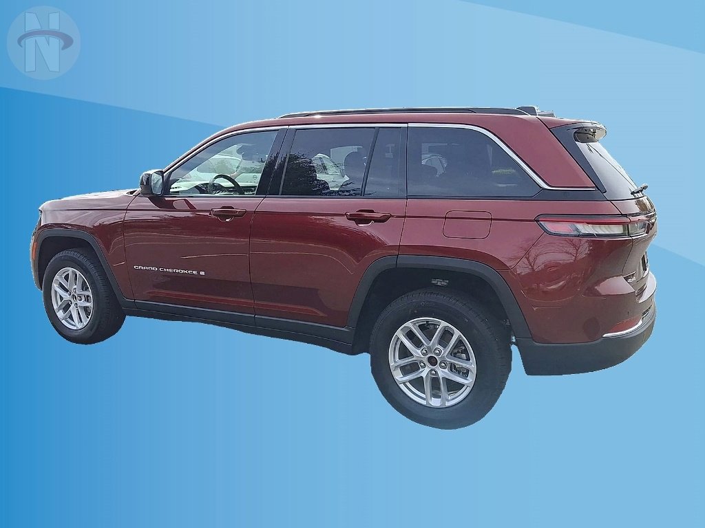 Used 2025 Jeep Grand Cherokee Laredo X w/ Luxury Tech Group I AWD/4WD image 6