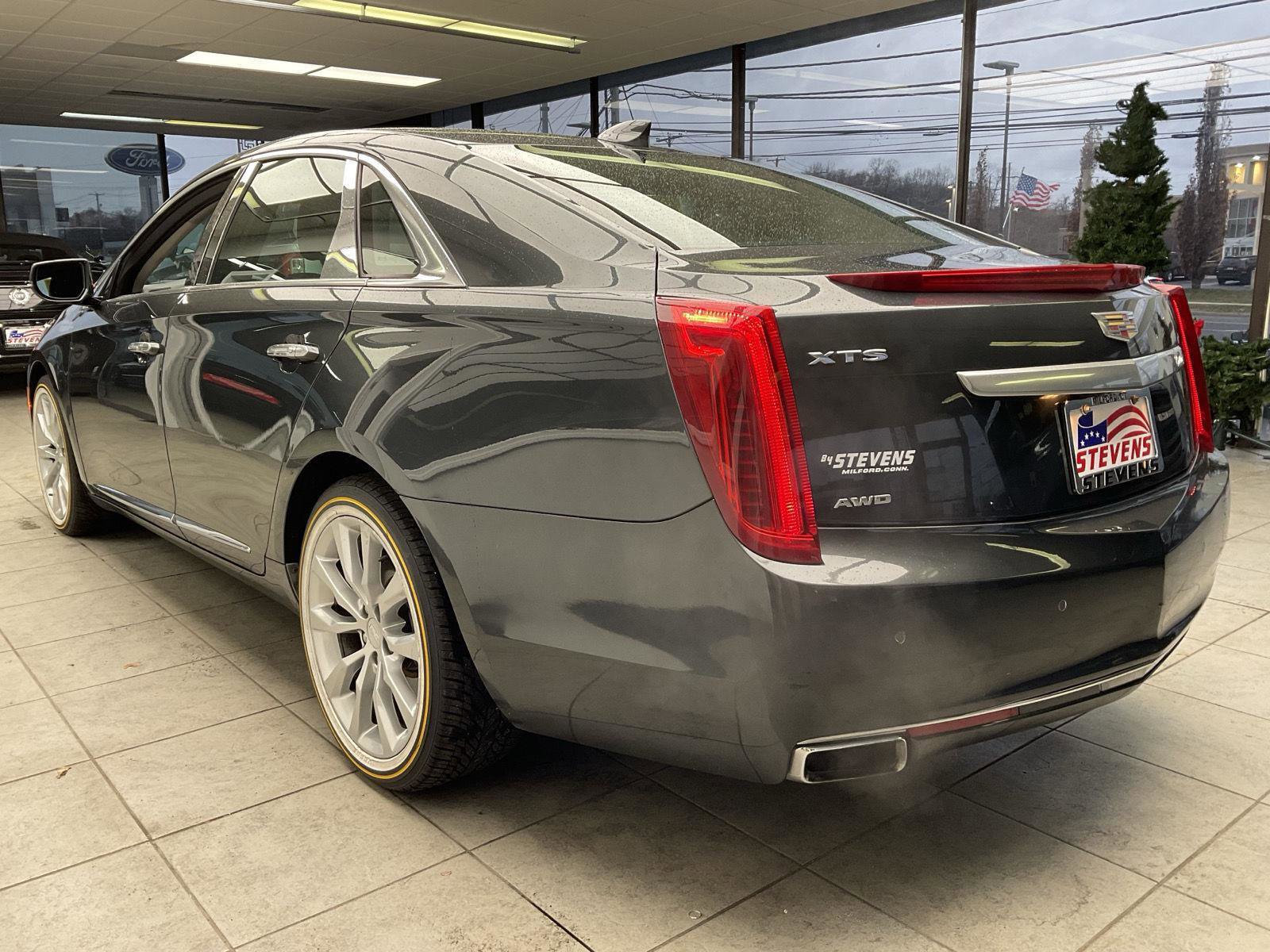 Used 2017 Cadillac XTS Luxury AWD/4WD image 7