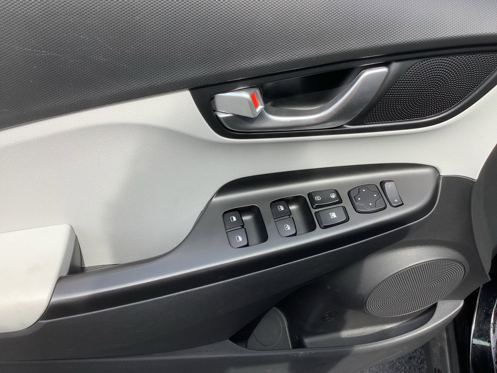 Used 2023 Hyundai Kona SEL w/ Convenience Package image 13