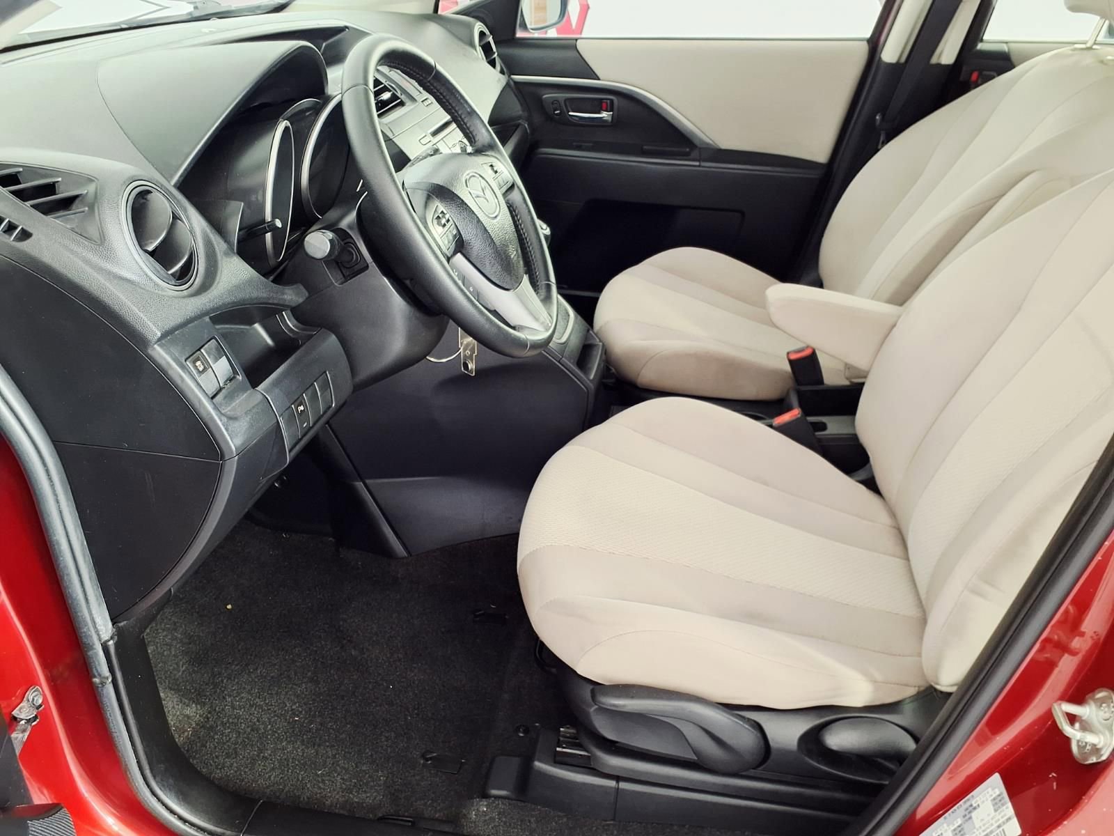 Used 2015 MAZDA MAZDA5 Touring FWD image 8