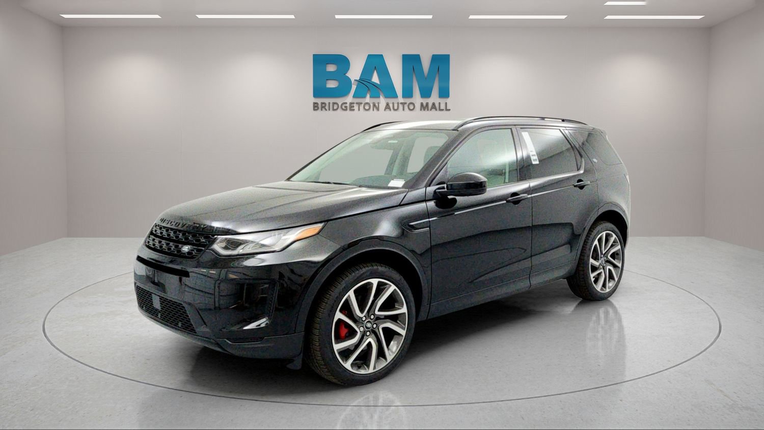 Used 2023 Land Rover Discovery Sport SE image 3