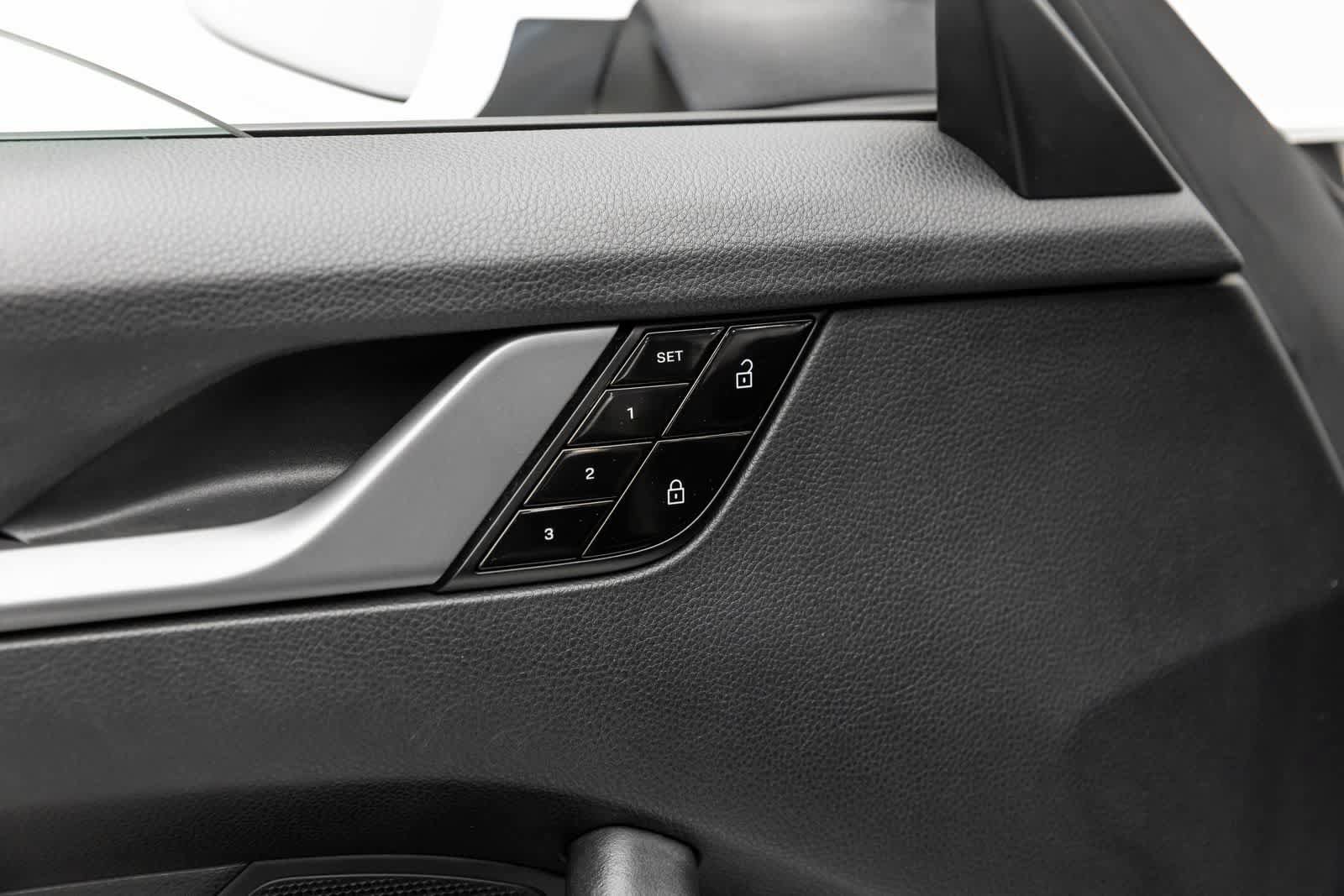 Used 2020 Porsche 911 Carrera RWD image 26