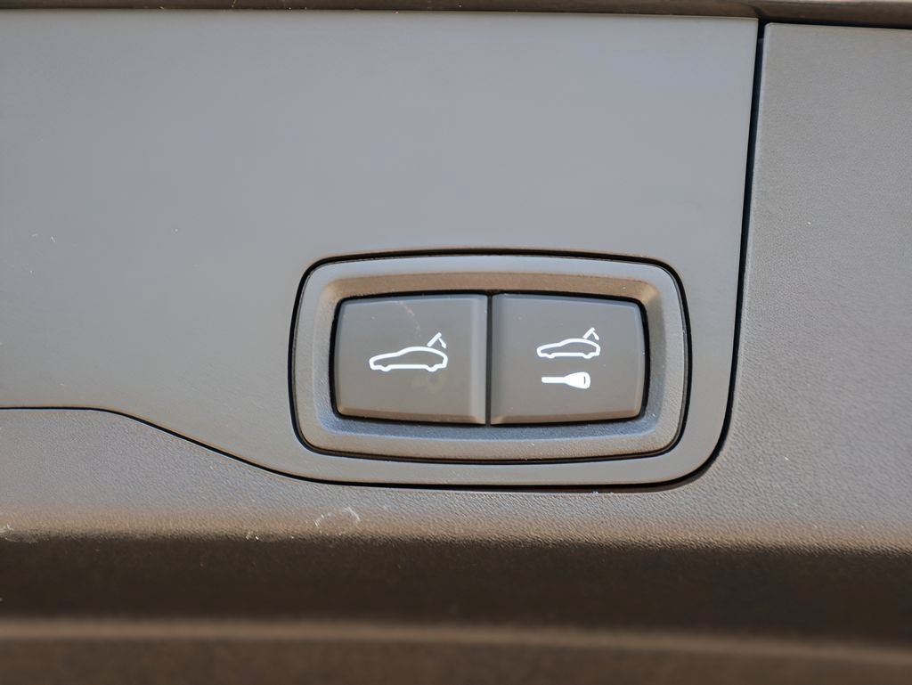 Certified 2024 Porsche Taycan 4S AWD/4WD image 16