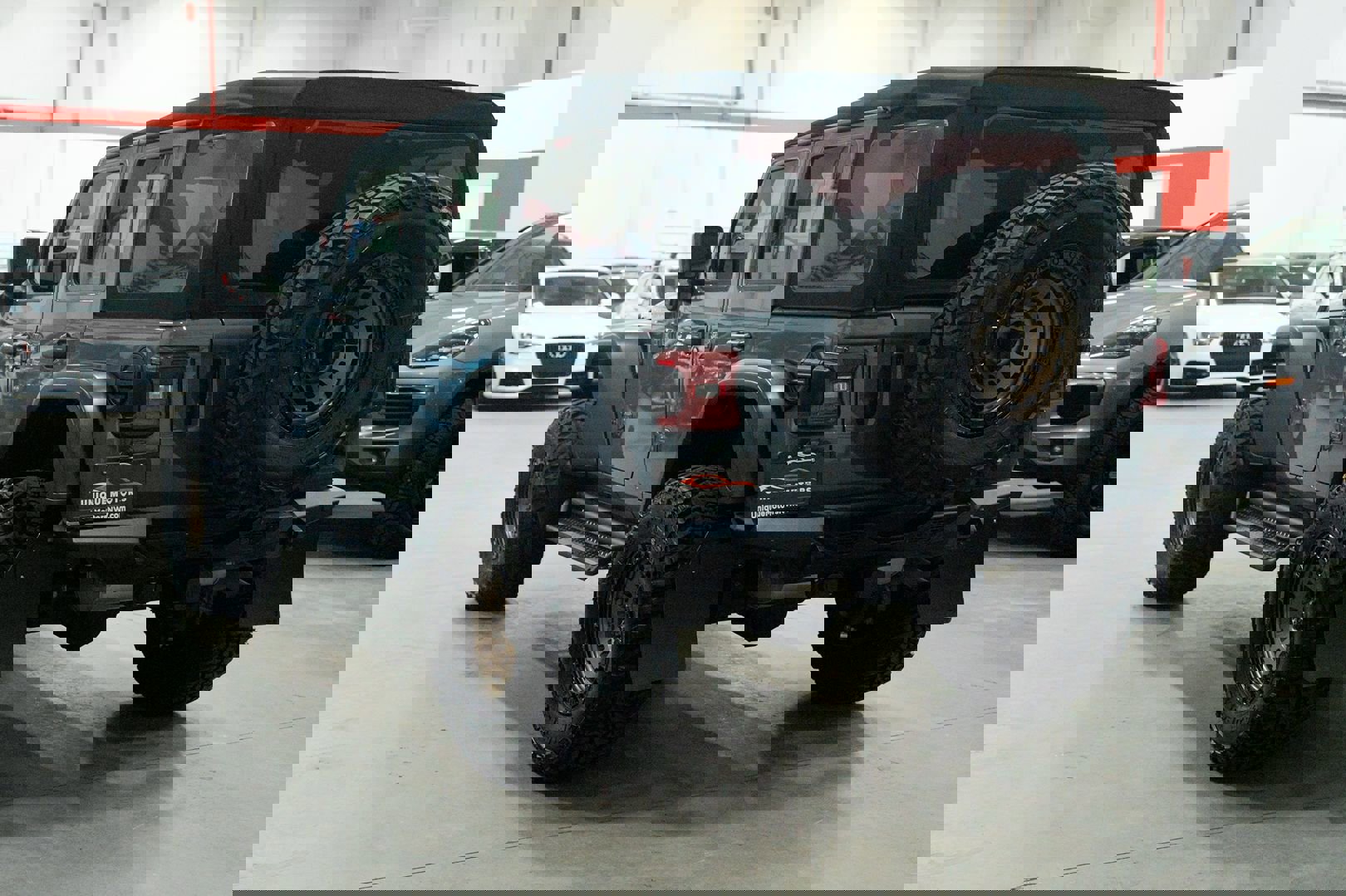 Used 2024 Jeep Wrangler Unlimited Rubicon 4xe w/ Convenience Group image 4