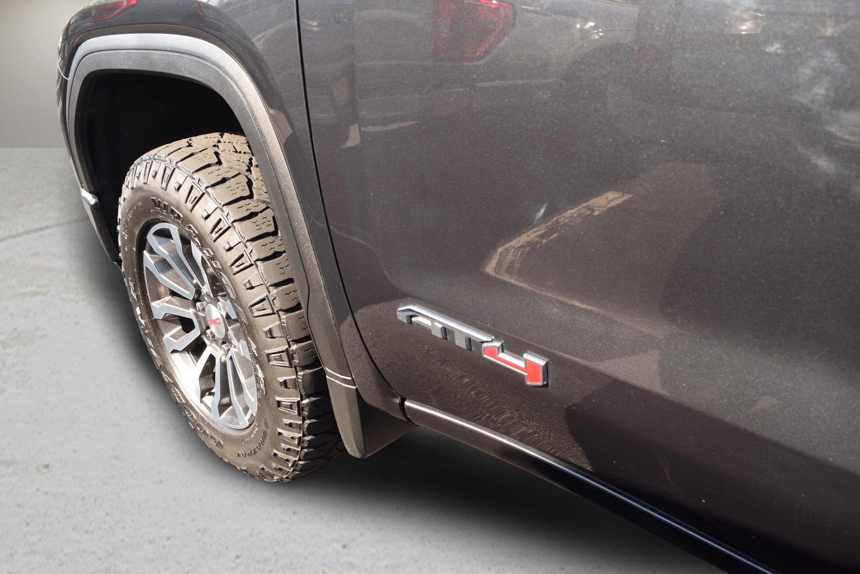 Used 2020 GMC Sierra 1500 AT4 w/ AT4 Premium Package AWD/4WD image 8