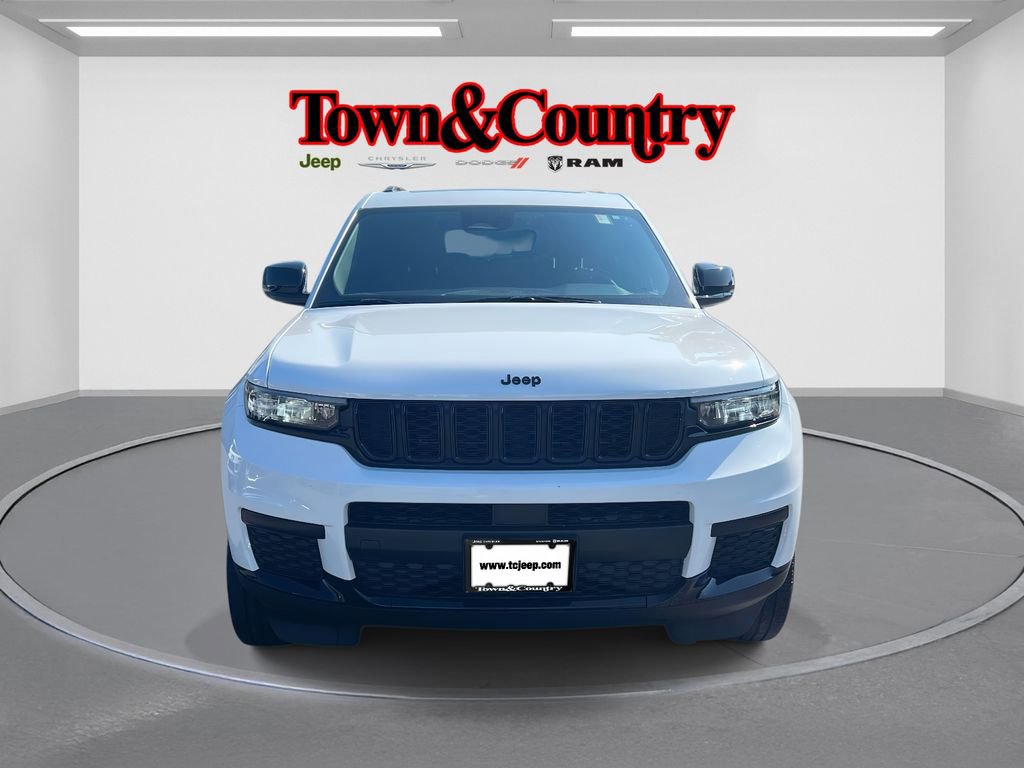 Certified 2023 Jeep Grand Cherokee L Laredo image 2