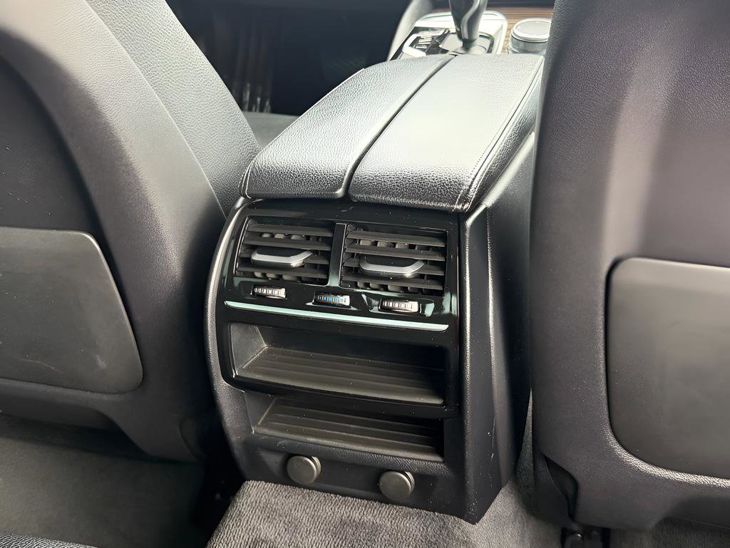 Used 2019 BMW 530i w/ Convenience Package RWD image 30