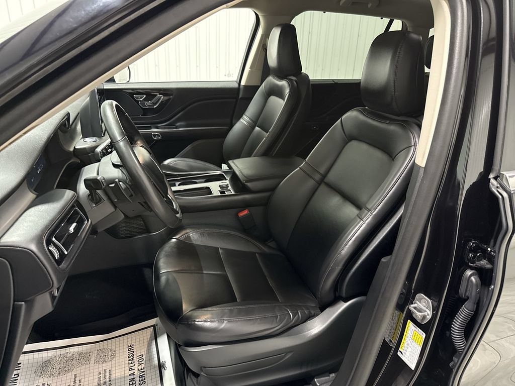 Used 2023 Lincoln Aviator AWD image 20