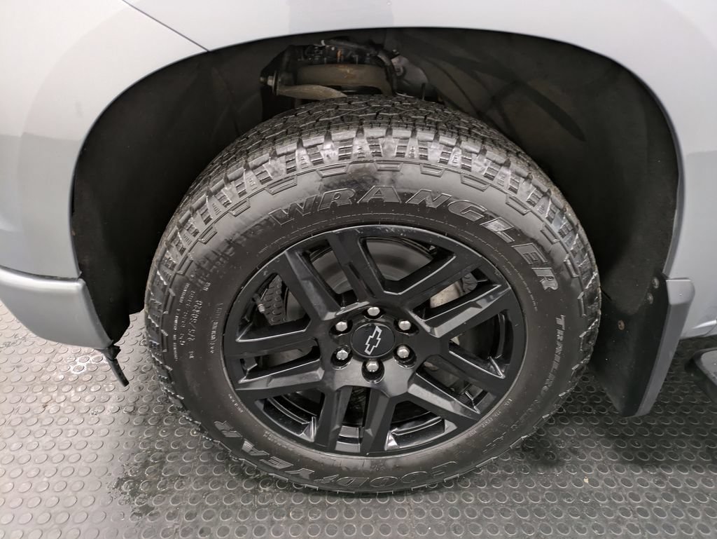 Used 2024 Chevrolet Silverado 1500 RST w/ Z71 Off-Road Package AWD/4WD image 7