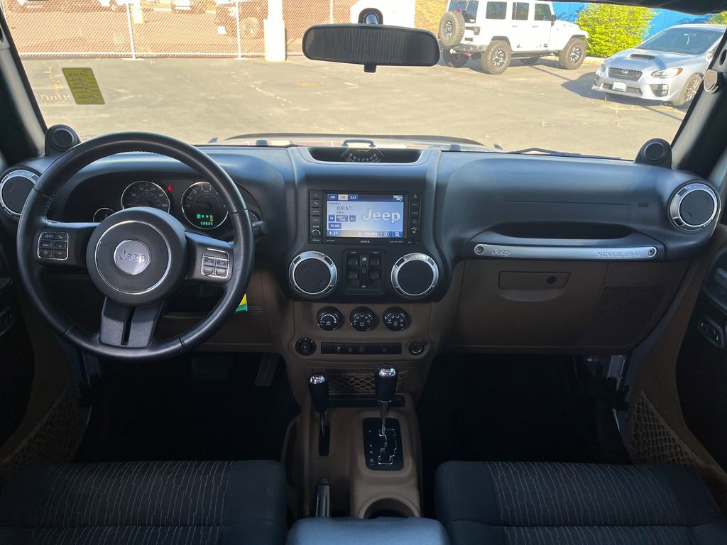 Used 2012 Jeep Wrangler Unlimited Rubicon w/ Connectivity Group AWD/4WD image 23