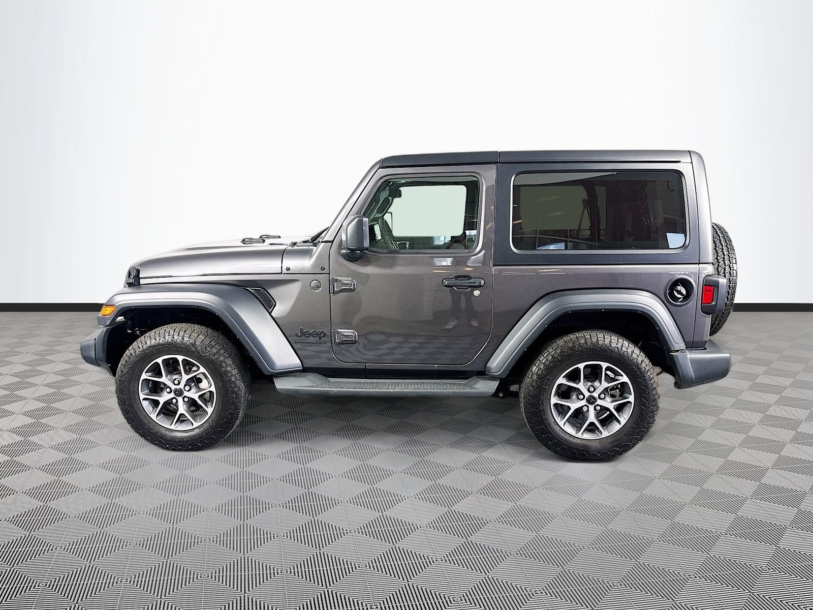 Used 2024 Jeep Wrangler Sport AWD/4WD image 4