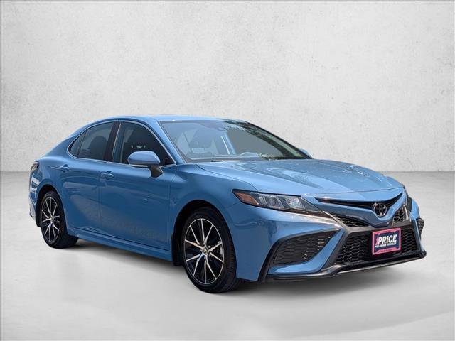 Used 2024 Toyota Camry SE FWD image 3