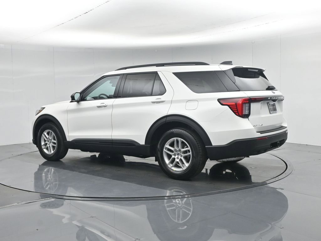 New 2026 Ford Explorer Active RWD image 6