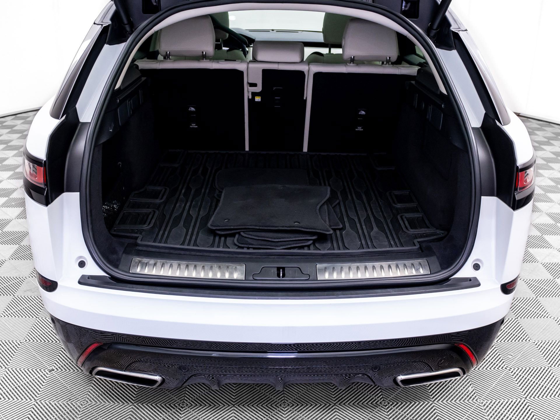 Used 2023 Land Rover Range Rover Velar R-Dynamic S AWD/4WD image 31